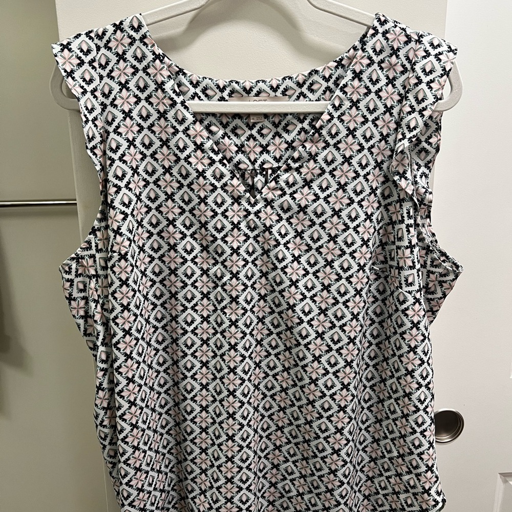 LOFT Sleeveless Graphic Print V-Neck Top, Size 16+